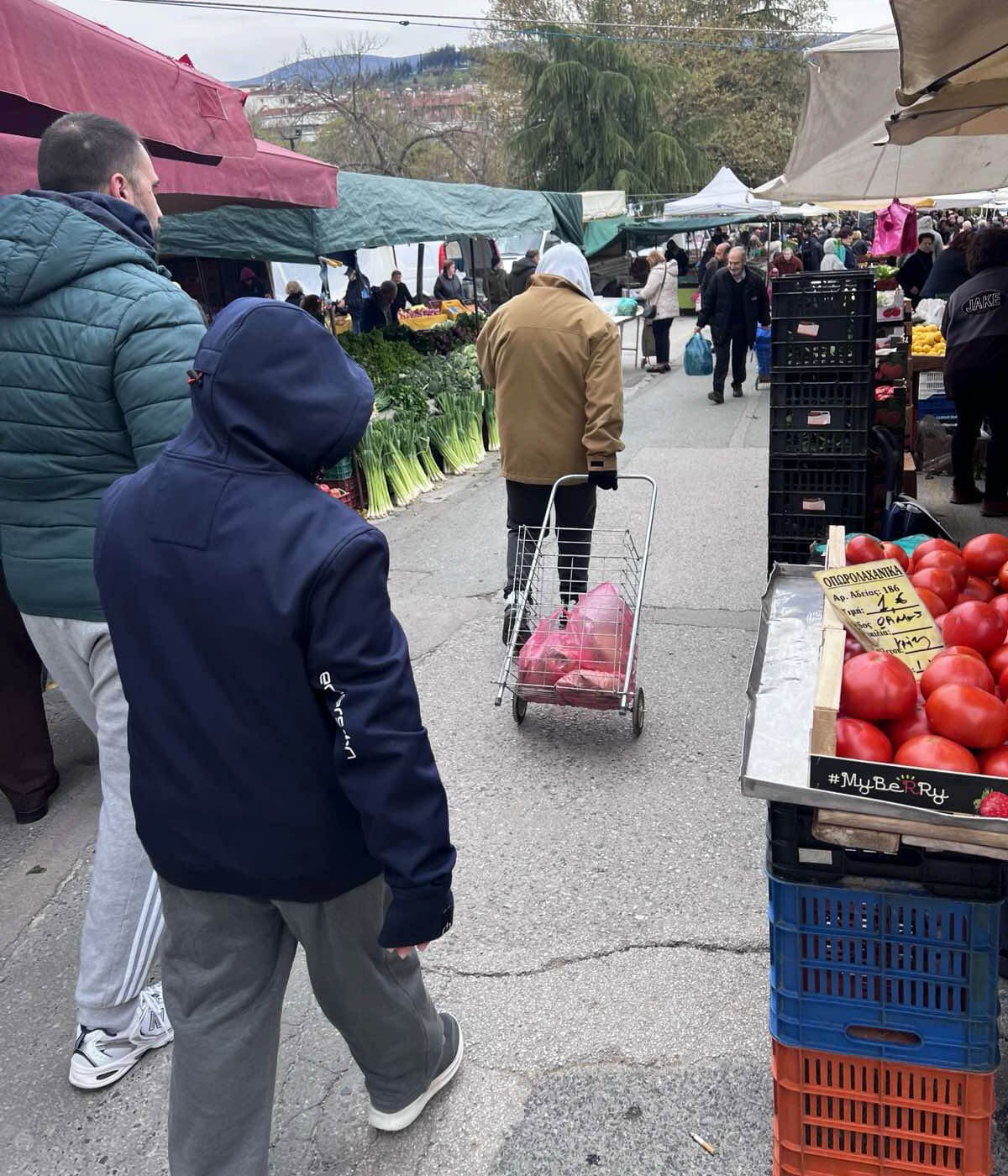 Επίσκεψη στη λαϊκή αγορά για τα ψώνια του Κέντρου μας