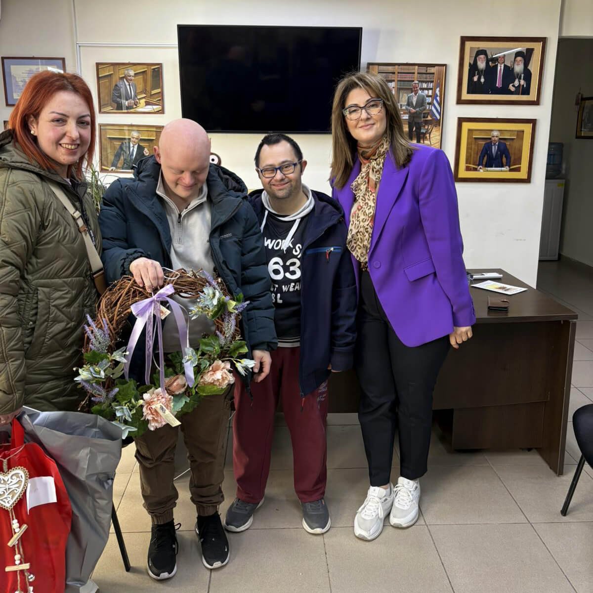 Ευχηθήκαμε καλή Ανάσταση και καλό Πάσχα με υγεία και ευτυχία