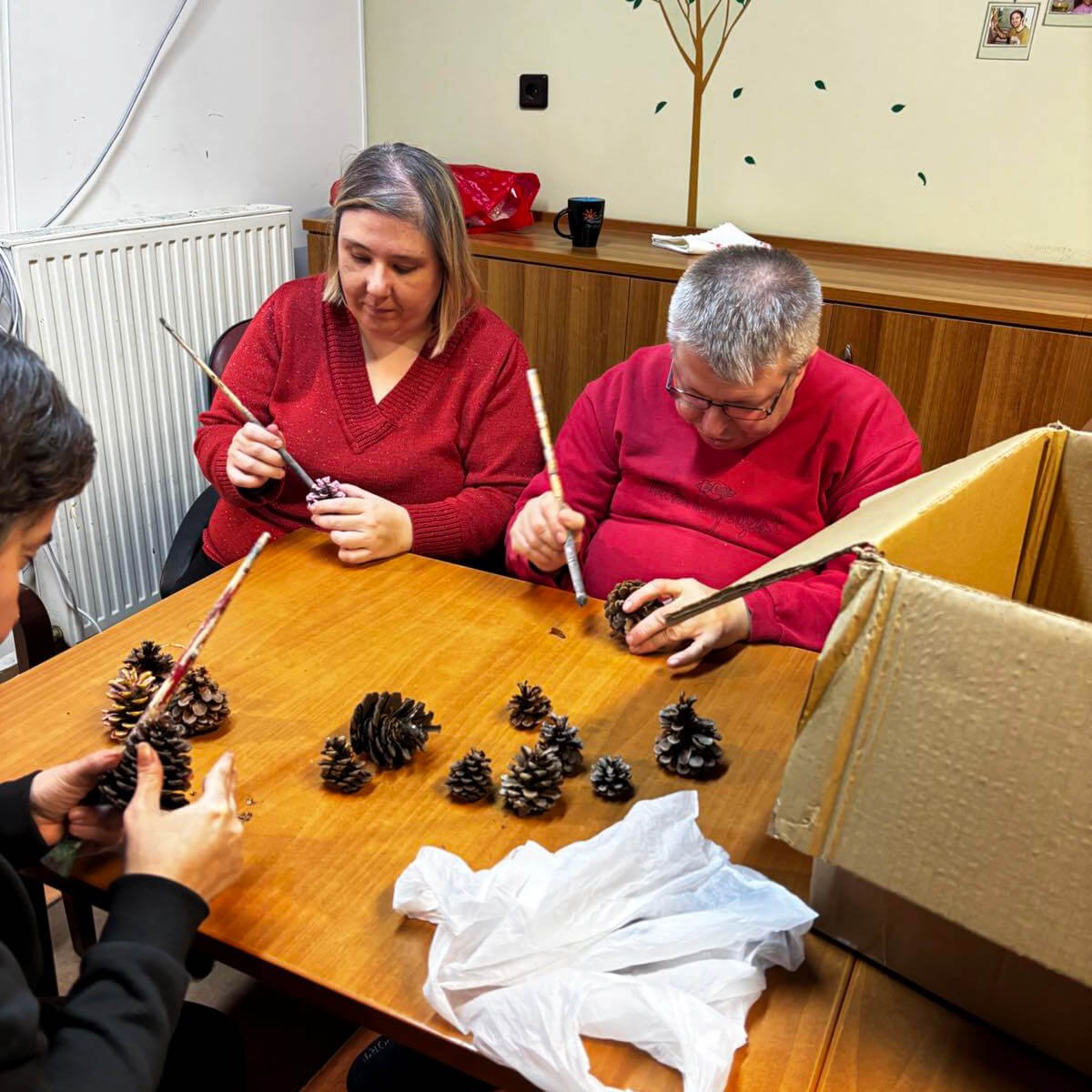 Χριστουγεννιάτικη Δημιουργία στην Εργοθεραπεία μας