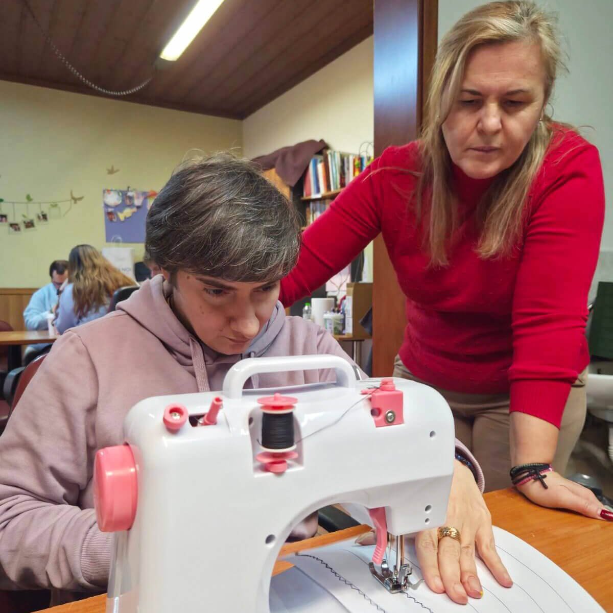 Μαθαίνουμε να χρησιμοποιούμε τη ραπτομηχανή
